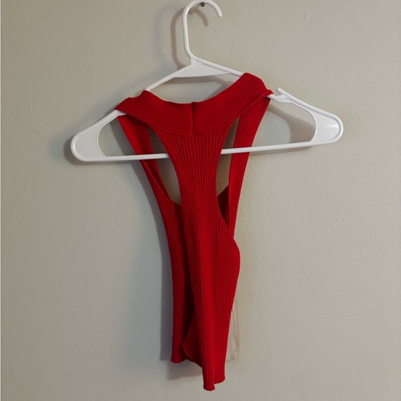 Red crop top - Picture 3 of 4